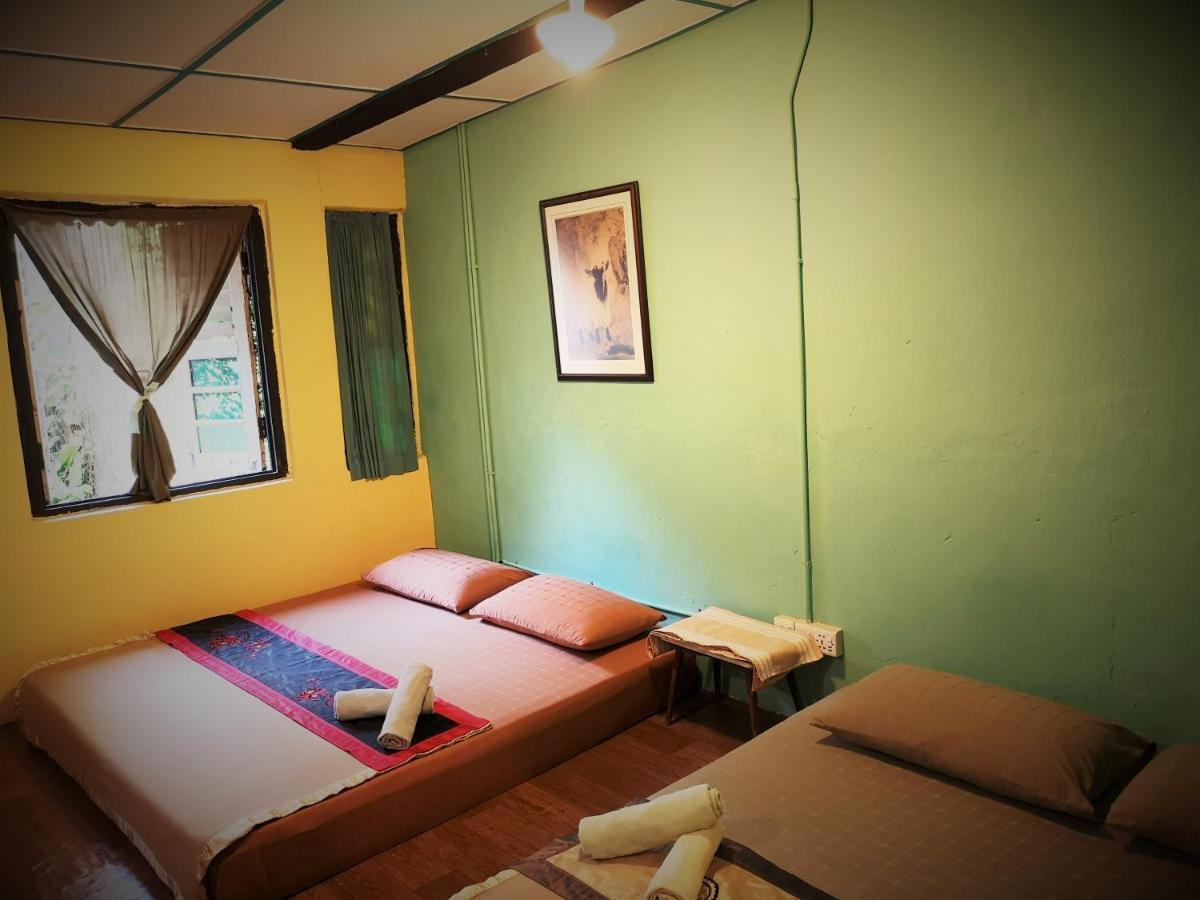 Moontree47 Motel Джордж Таун Екстериор снимка