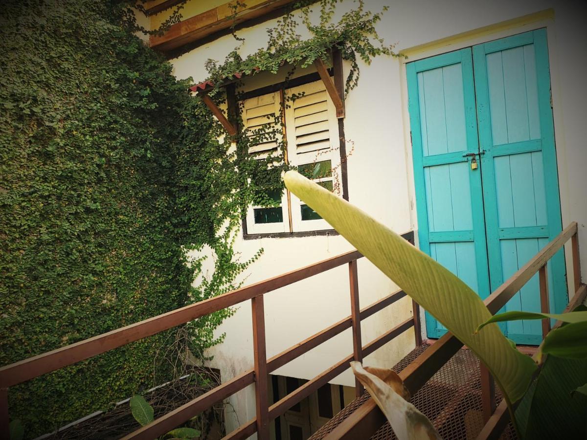 Moontree47 Motel Джордж Таун Екстериор снимка